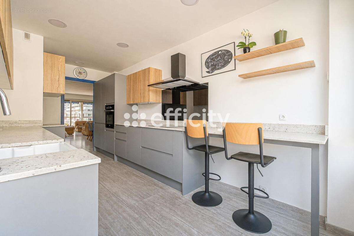 Appartement à MARSEILLE-8E