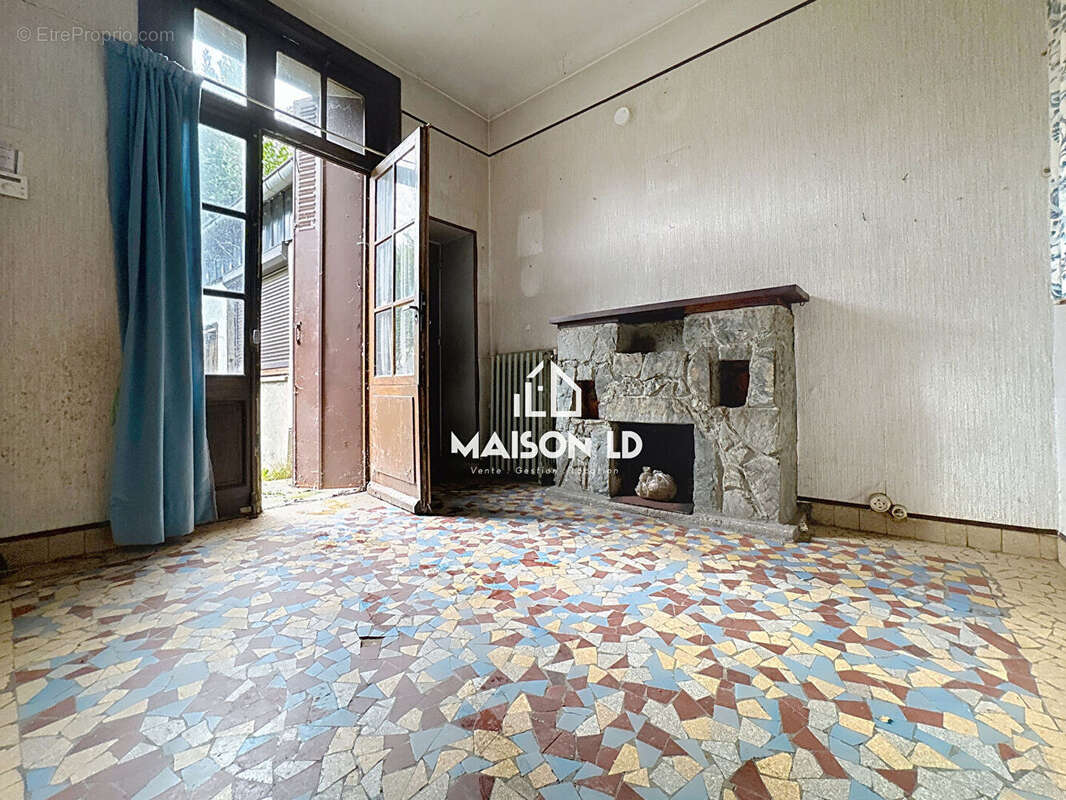 Maison à AUNAY-SUR-ODON