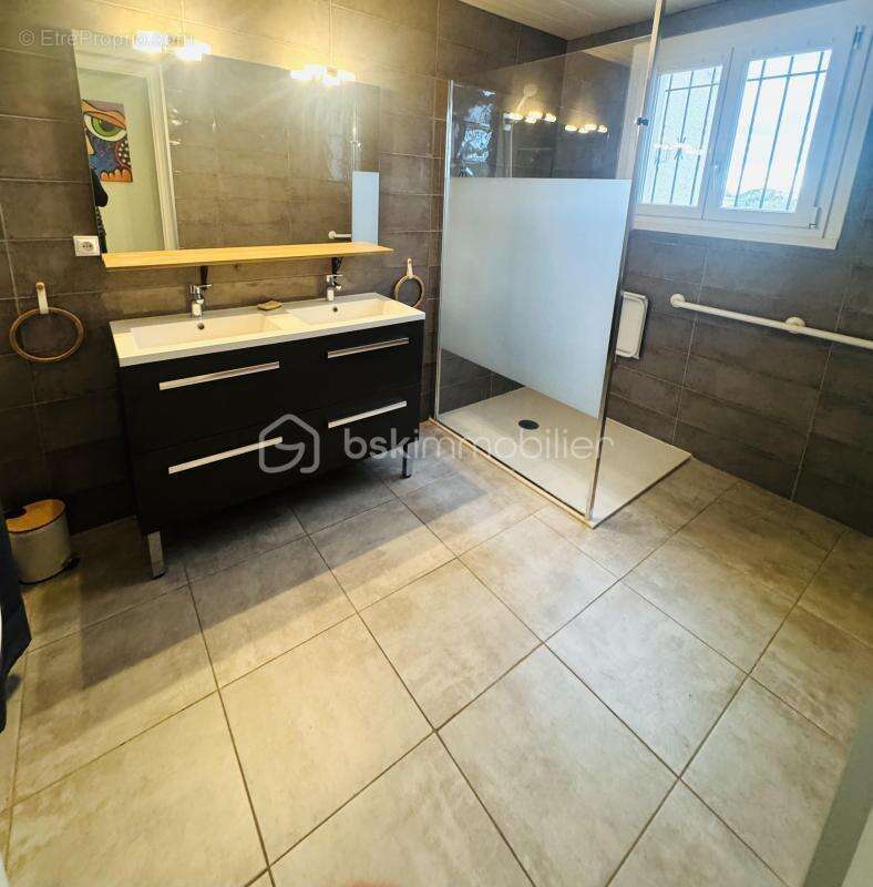 Maison à LIGNAN-SUR-ORB