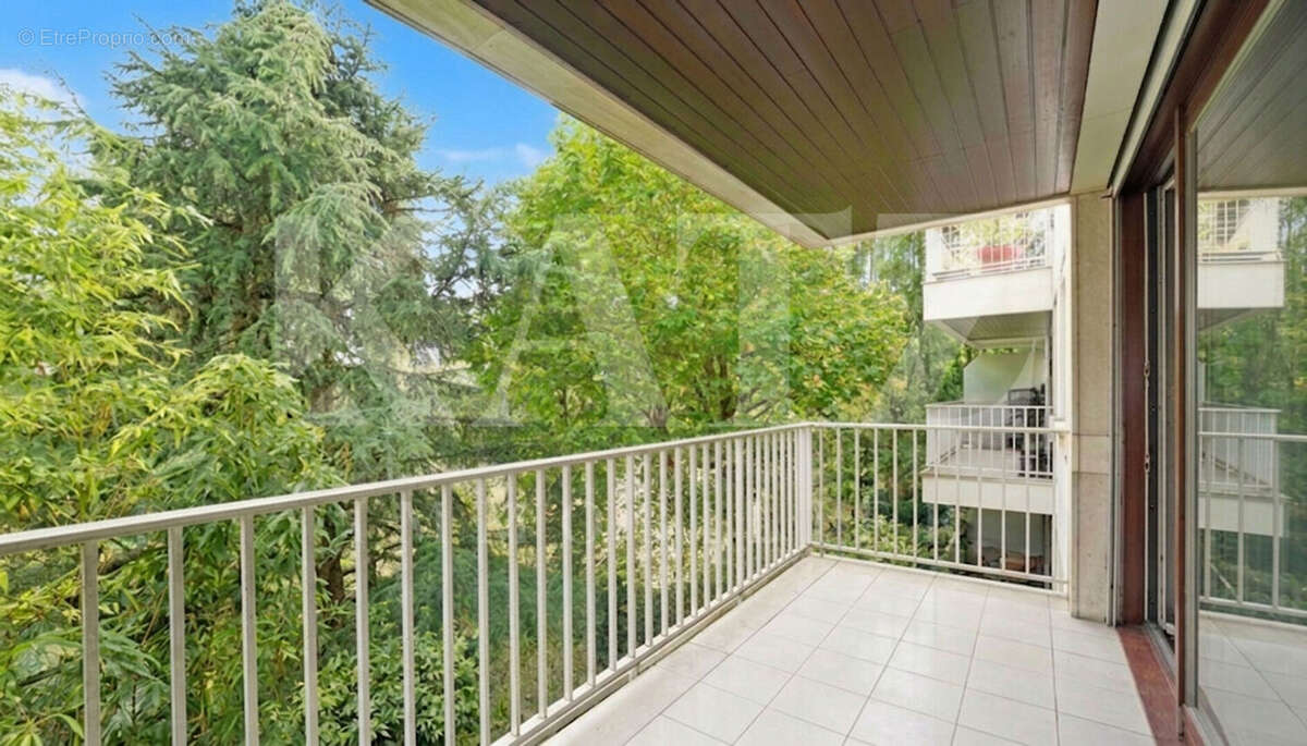 Appartement à GARCHES