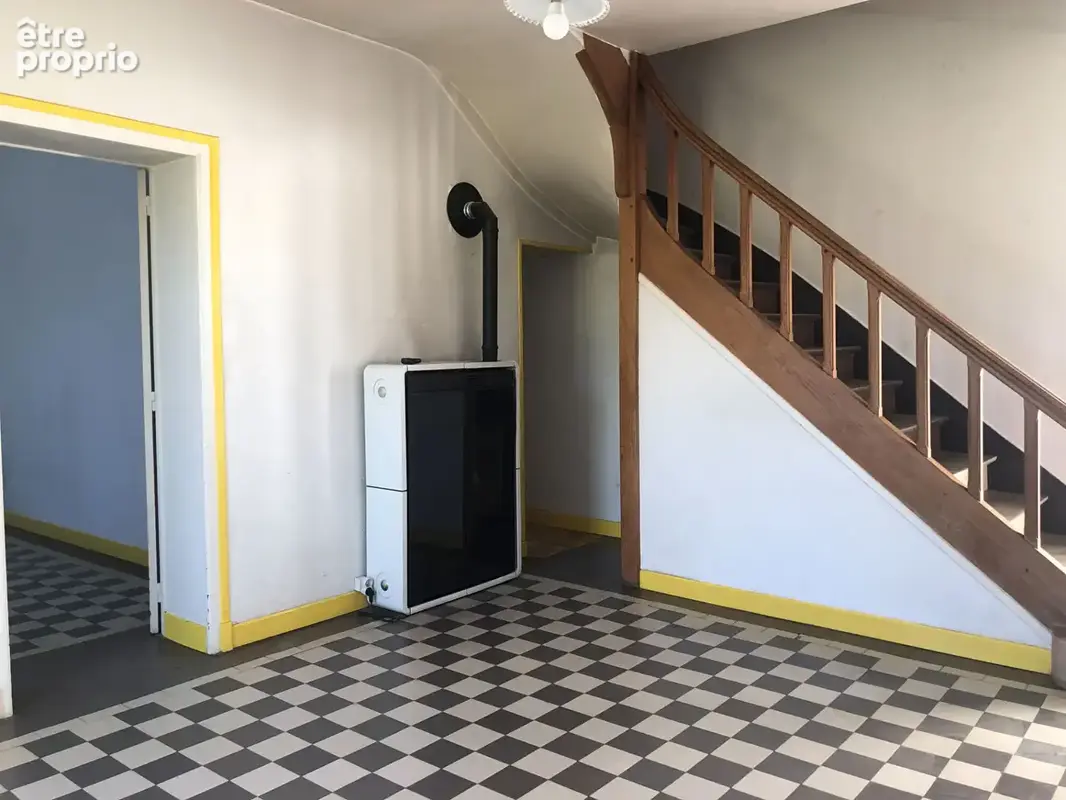 Maison en pierre avec fort potentiel - Terrain de 792 m² - photo 3