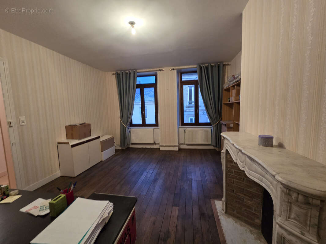 Maison à MAUBERT-FONTAINE