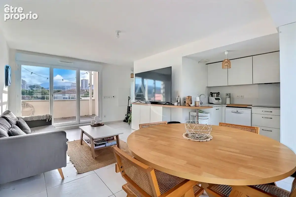 Rare à la vente : Magnifique T4 en rooftop avec 55 m2 d'extérieur secteur Michelet proche St Anne - photo 5