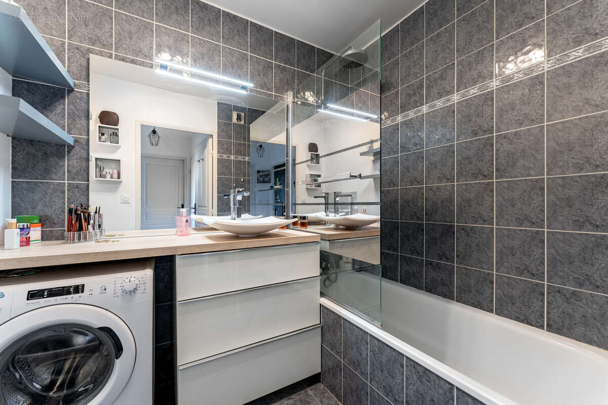 Appartement à CHAMPAGNE-AU-MONT-D'OR