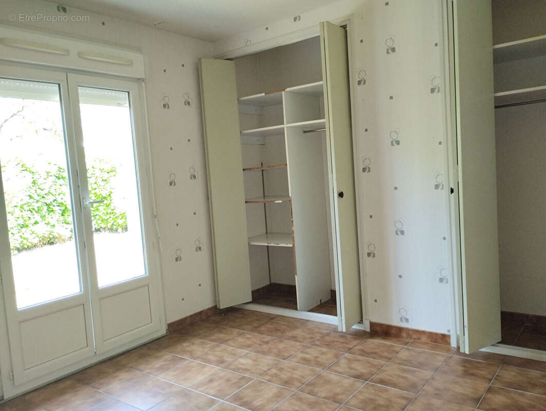 Maison Donzac type 5 avec jardin et double garage - photo 7