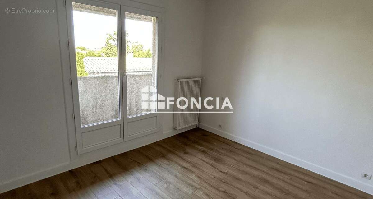 Dans quartier résidentiel - photo 8