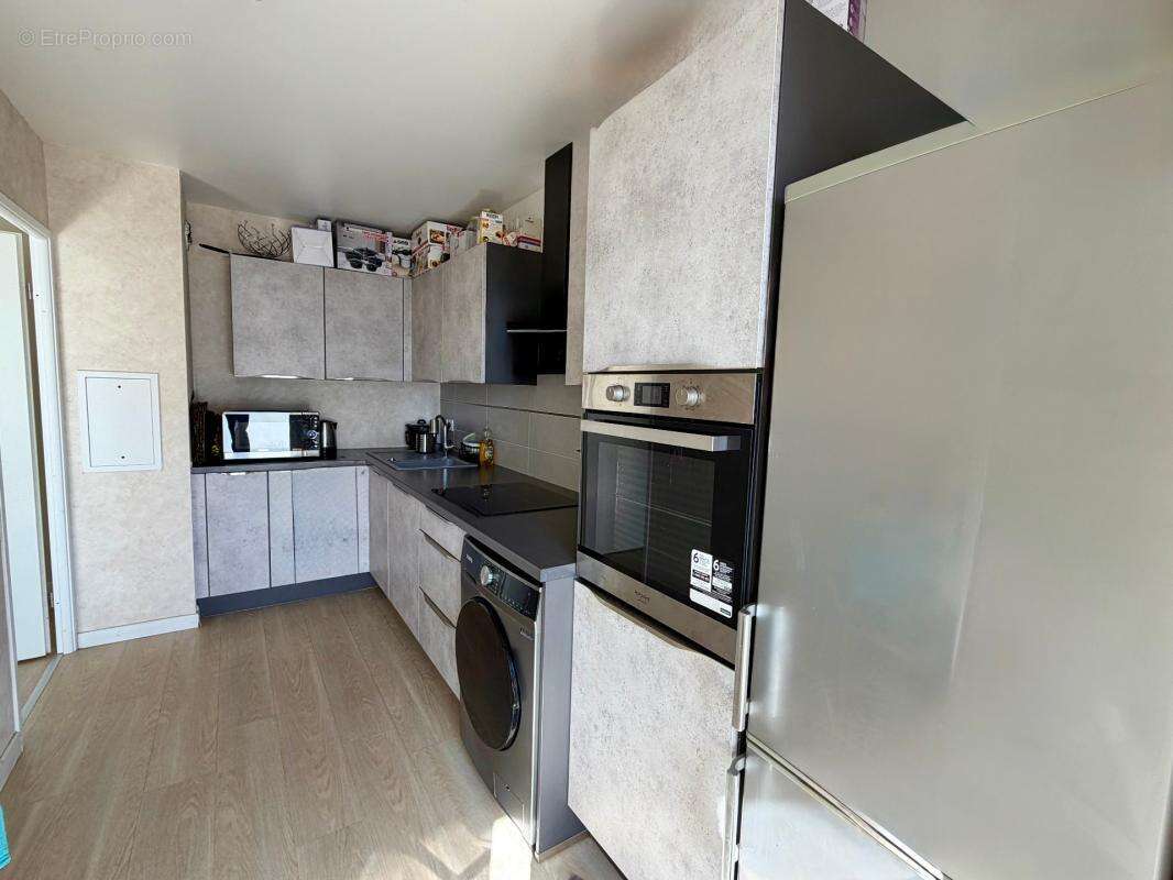 Magnifique 3 pièces traversant de 71 m² avec balcon, loggia et cave - photo 4