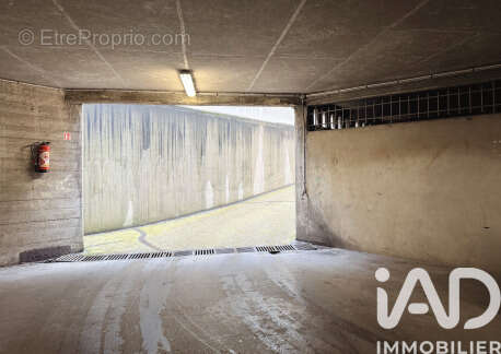 Photo 3 - Parking à PARIS-19E