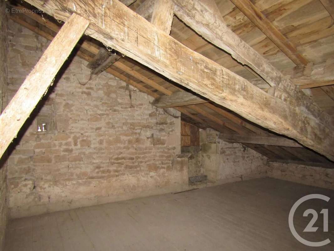 Maison à PAIZAY-NAUDOUIN-EMBOURIE