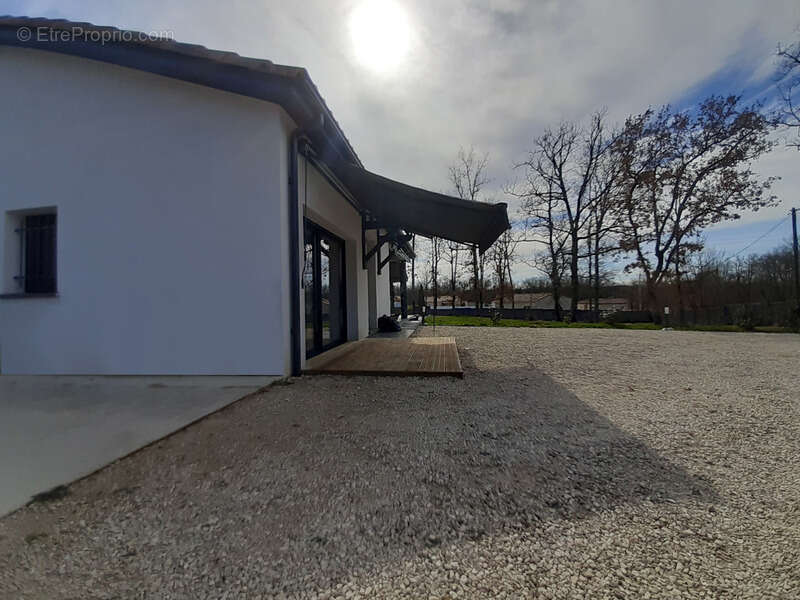 Maison à MONTDOUMERC