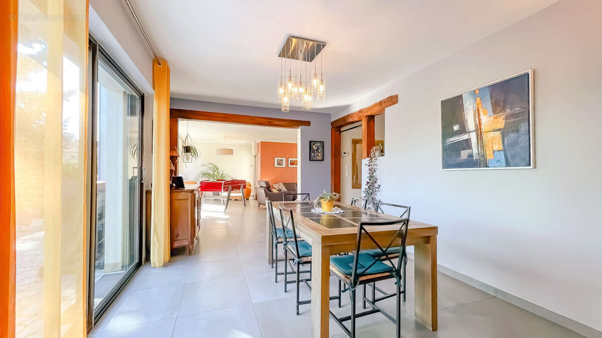 Maison à YVRE-L'EVEQUE