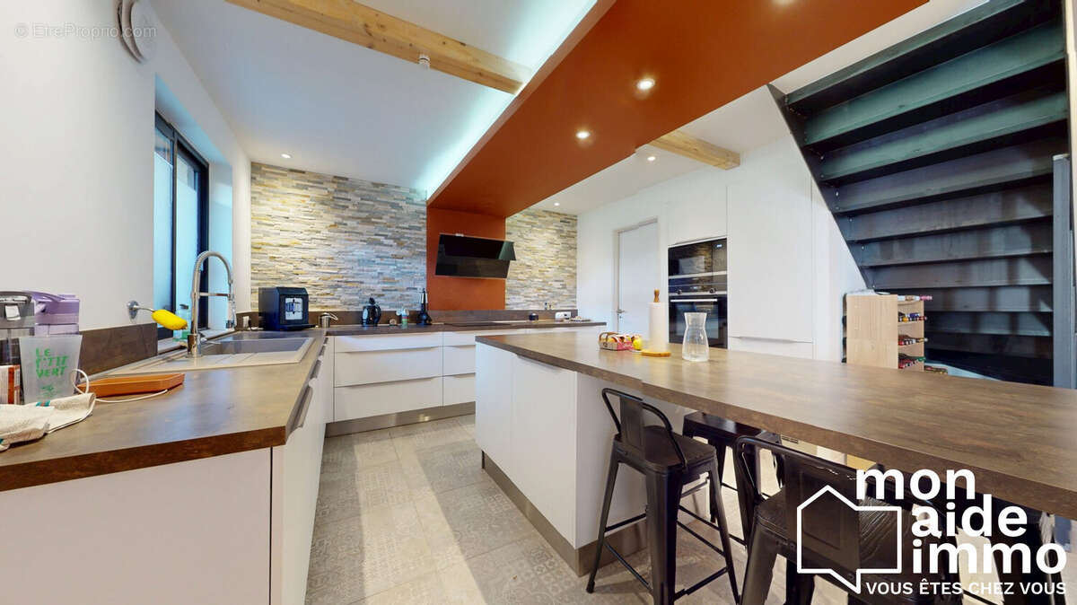 Maison 160 m² à Podensac  - photo 4