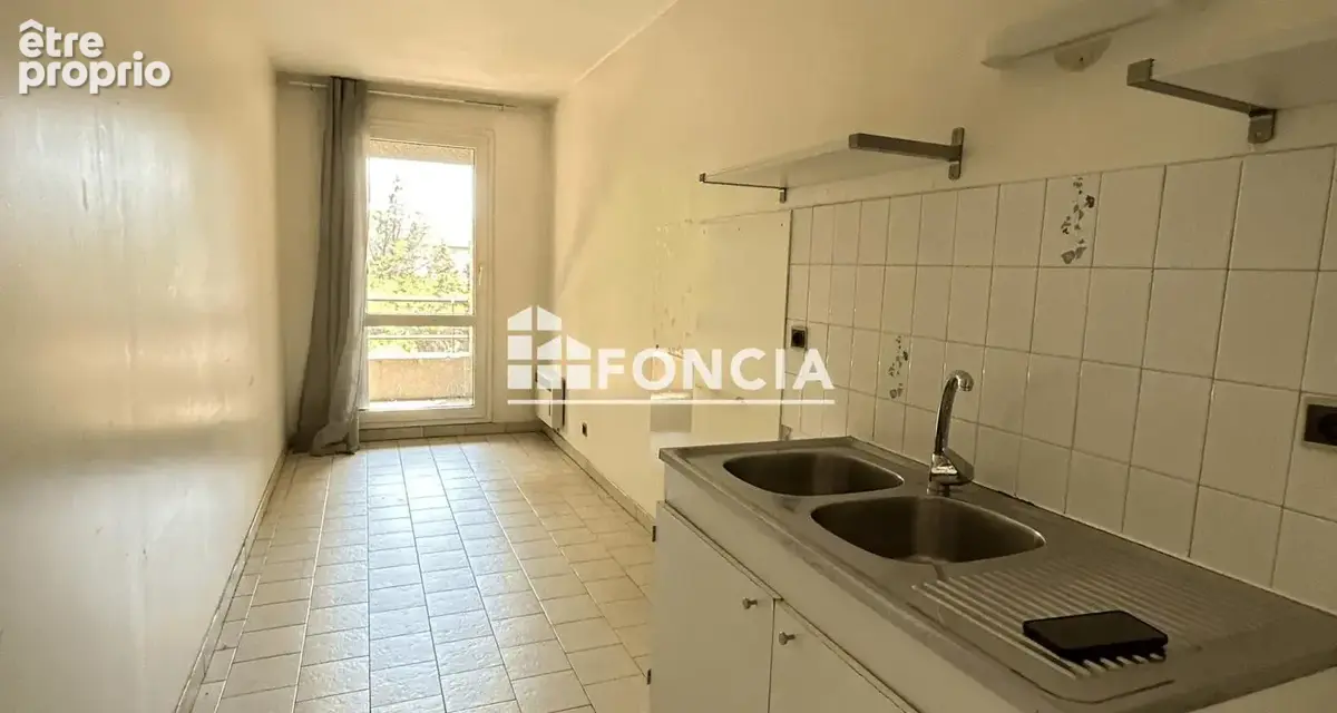 T3 traversant avec double terrasse et parking – Secteur Timone - photo 5