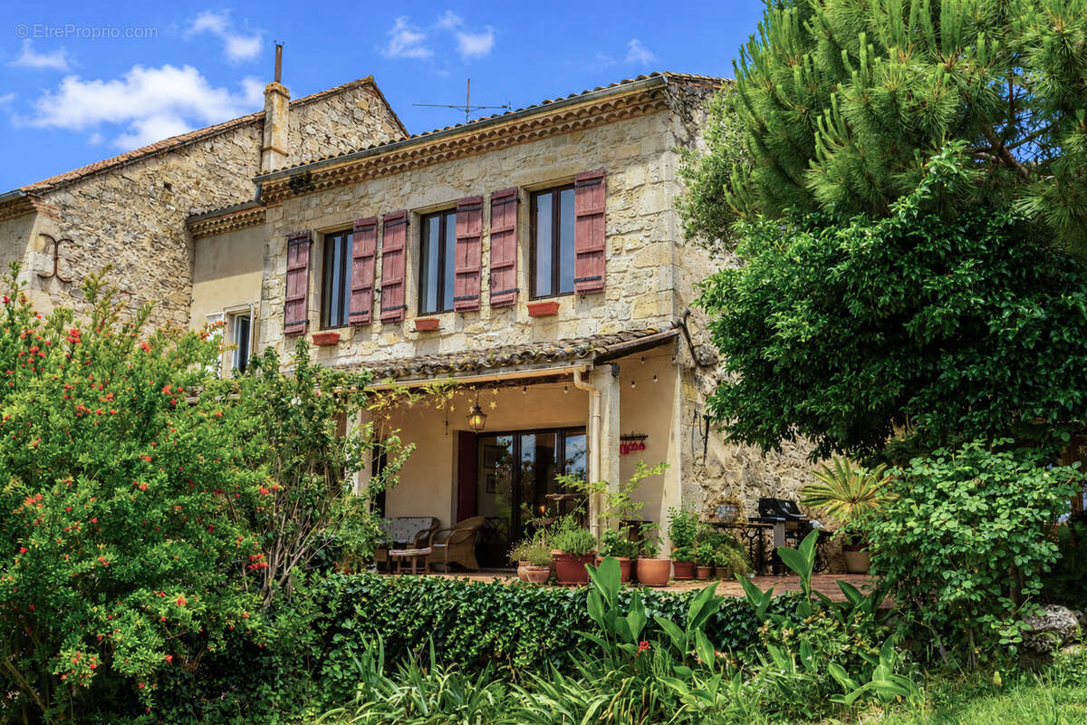 Maison de village avec jardin et dépendance/garage - photo 22