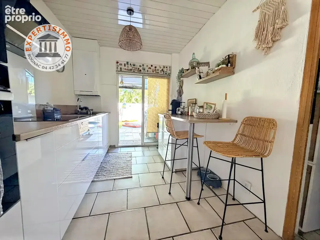 Vitrolles - Maison T5 avec piscine et garage - photo 7