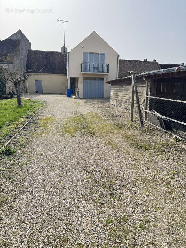 Maison à EGREVILLE