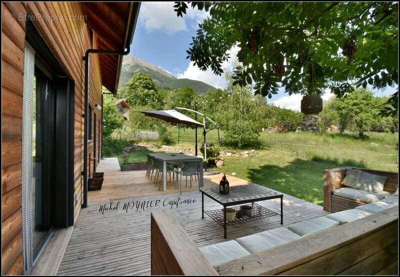 Chalet d’architecture avec vue lac, volumes rares et DPE B - Rare à la vente - photo 6