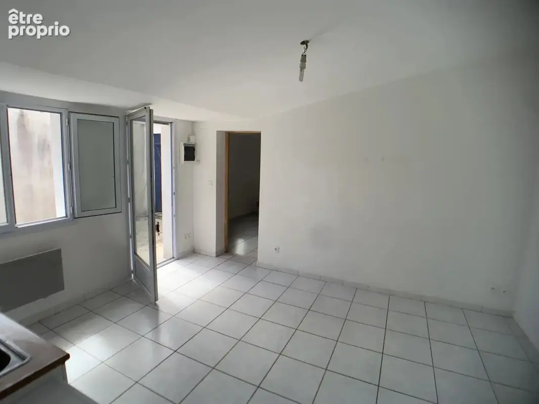 À Vendre : Ensemble de 2 Appartements Proche Centre de Rochefort - photo 11
