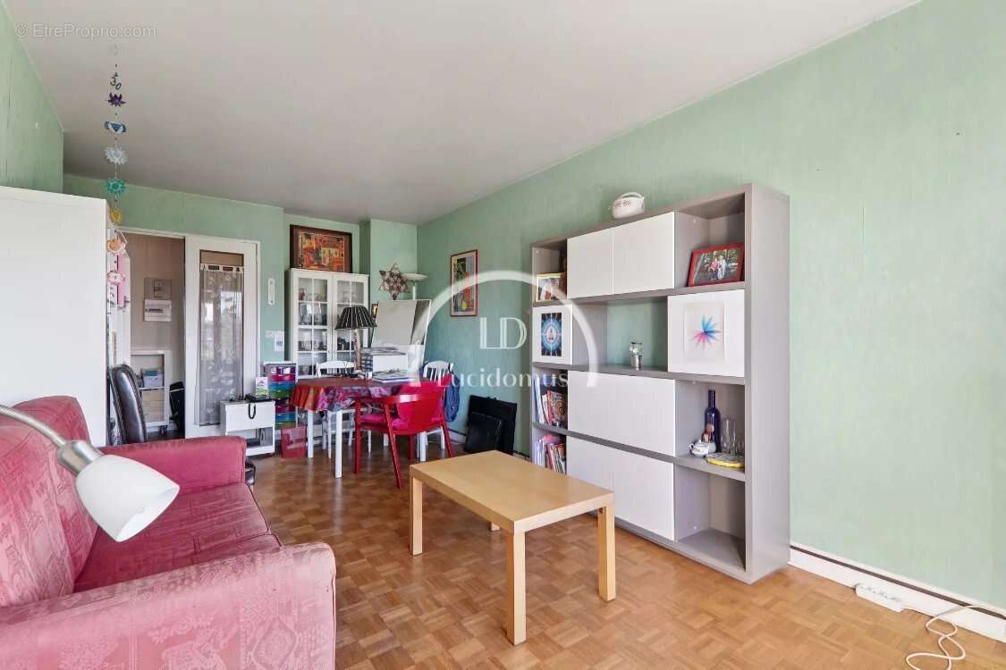 Appartement à PARIS-19E