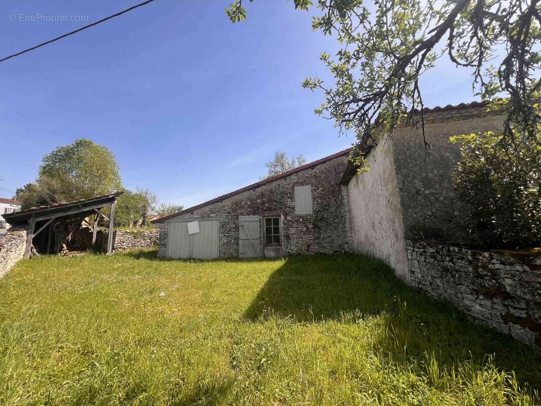 Maison à SAINT-CLAUD