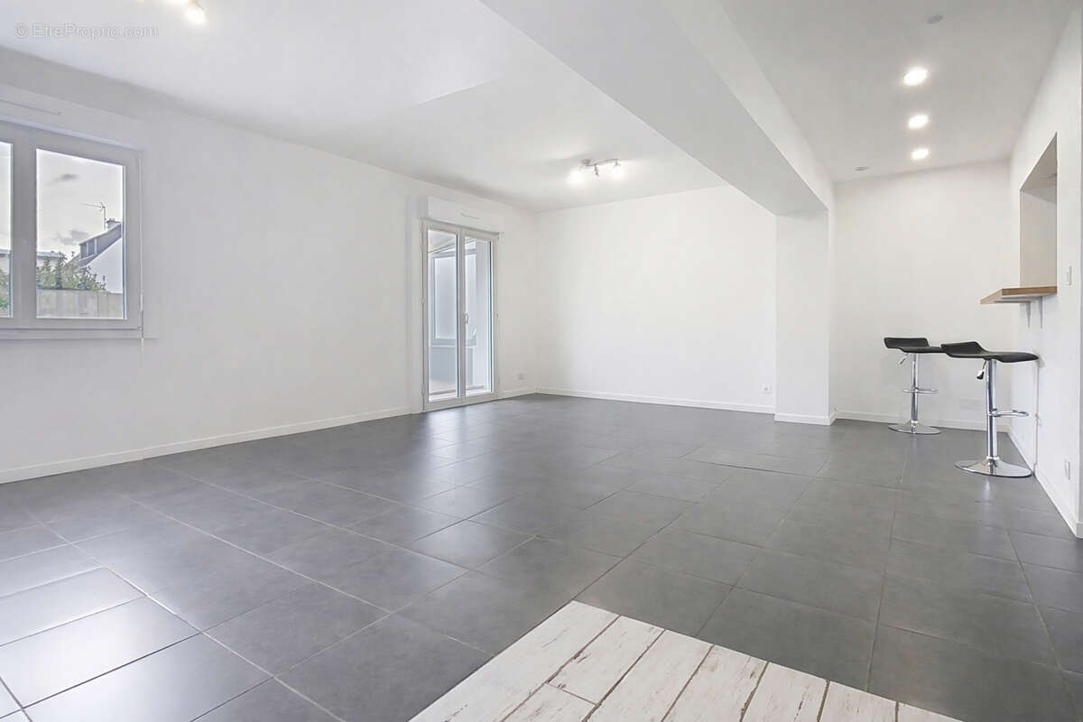 Maison à LAMPAUL-PLOUARZEL