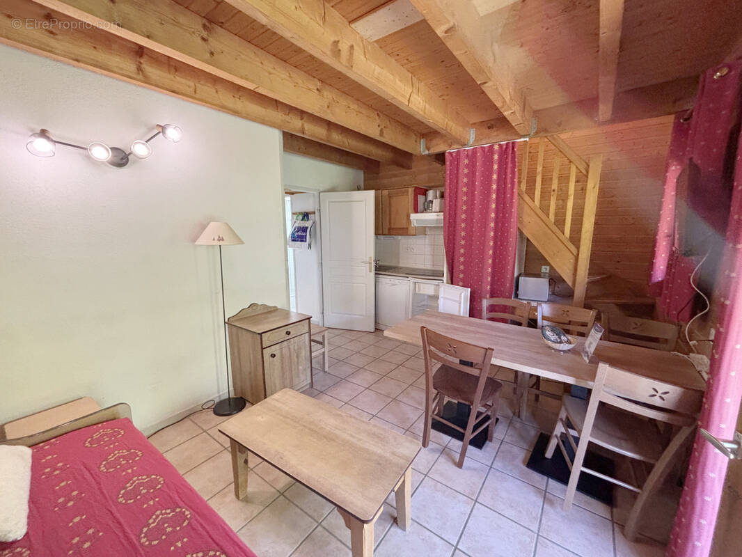 Appartement à SAINT-FRANCOIS-LONGCHAMP