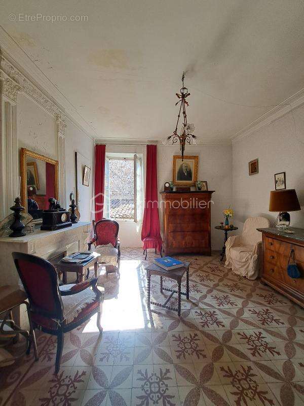 34725 maison de village 13 pièces - photo 2