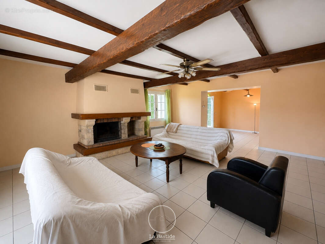 Maison à BONLIEU-SUR-ROUBION