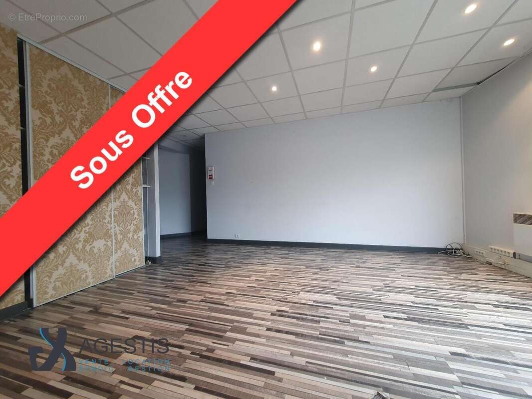   - Commerce à CASTRES