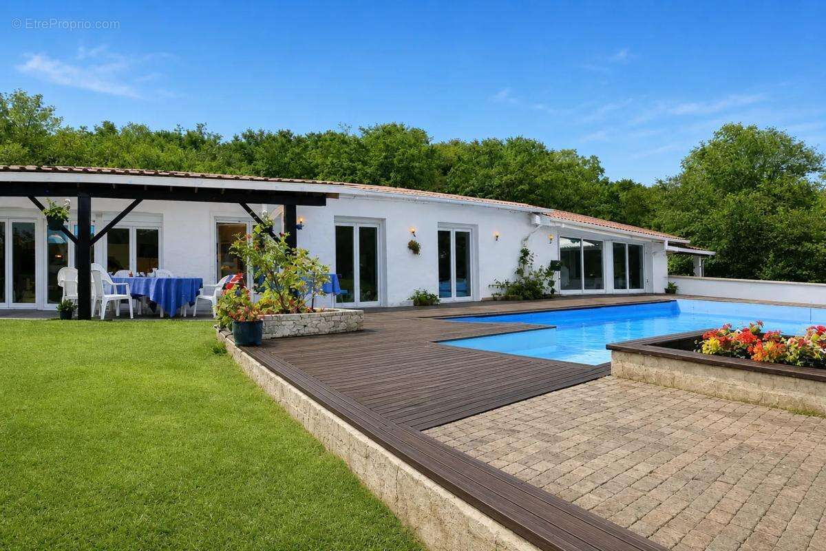 Maison familiale avec piscine à Venerque - photo 2
