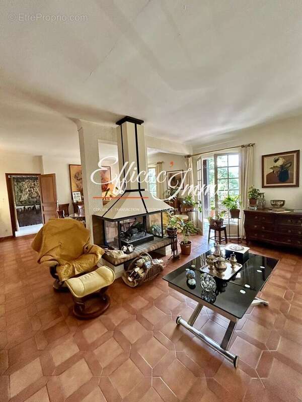 Villa T7 vue sur le Canigou sur 25 700m2 de terrain - photo 5
