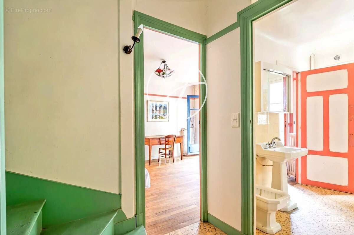 Maison à PARIS-18E