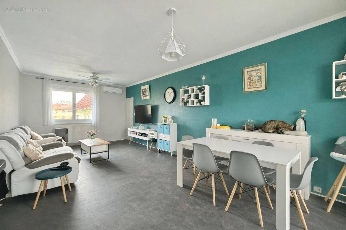 Maison à CHEVIGNY-SAINT-SAUVEUR