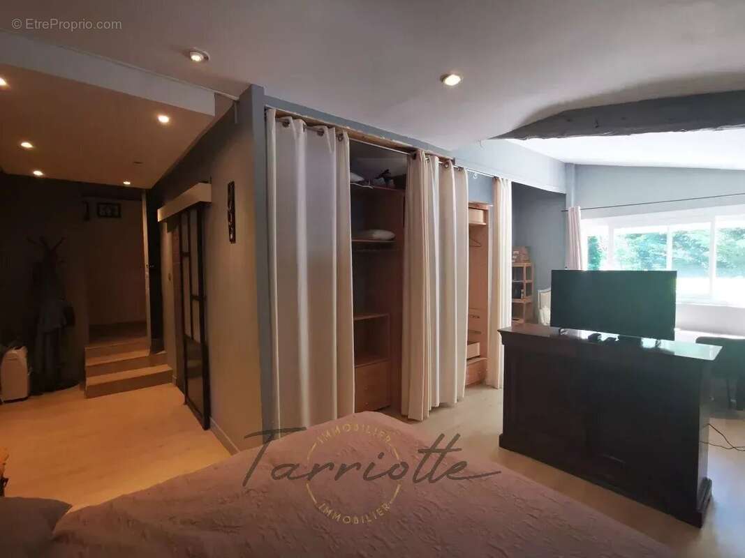 VILLA - 10570 - photo 8