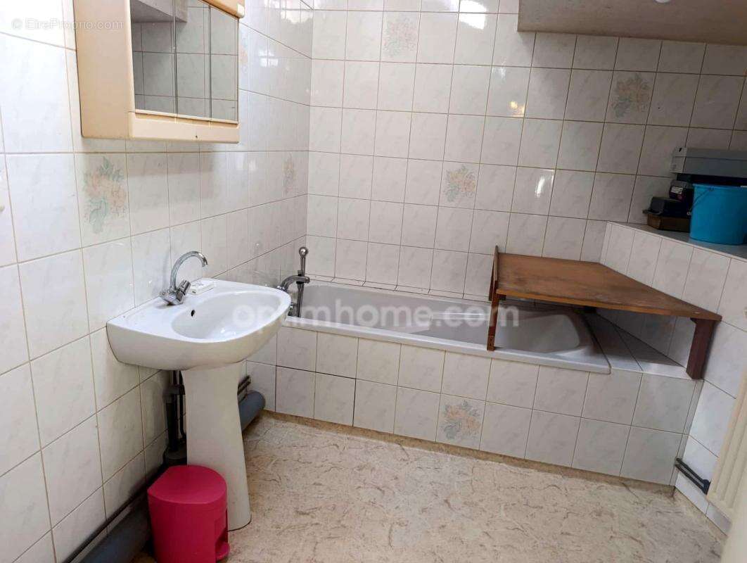 Longère à rénover dans un petit hameau - photo 9