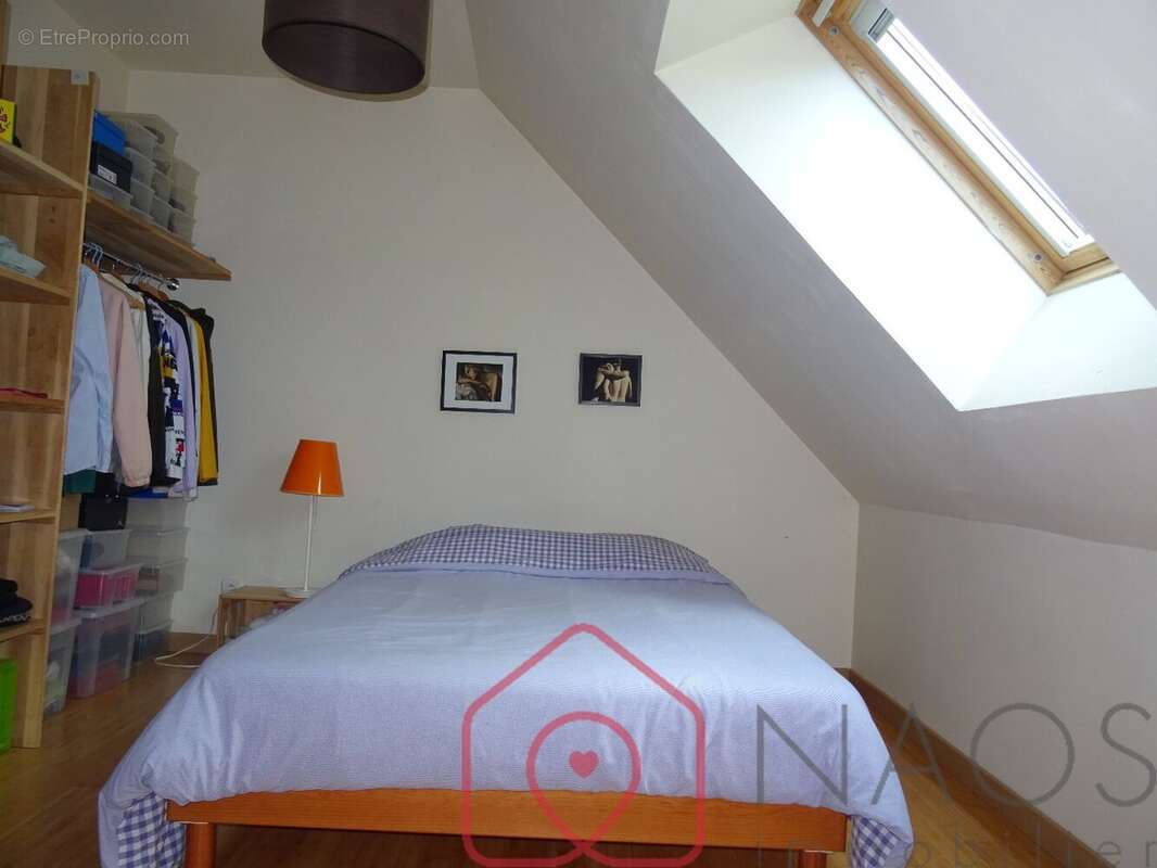 Maison à IVOY-LE-PRE