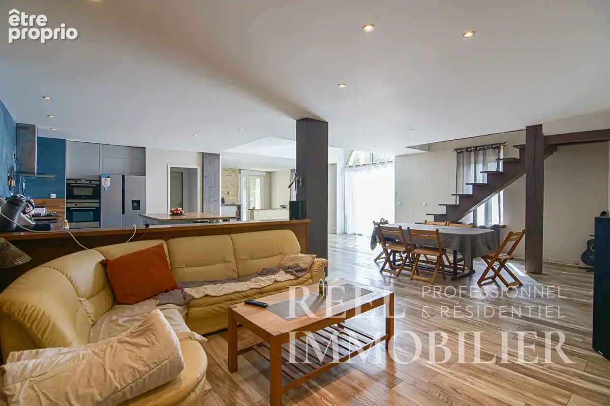 Grande maison de ville de 291 m² avec jardin et terrasse panoramique - photo 3