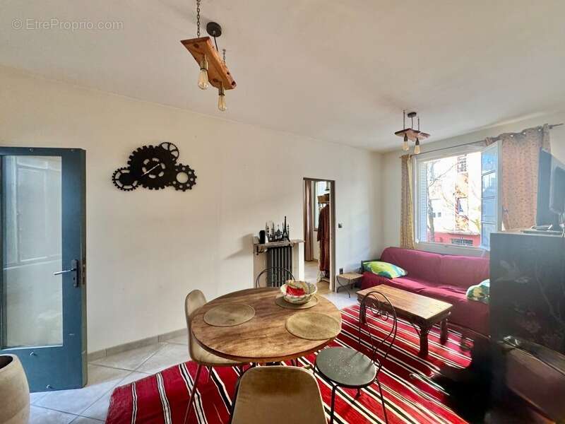 Appartement à AUBERVILLIERS