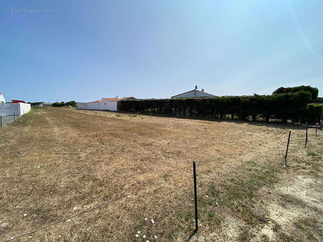 SAINT DENIS - Terrain à bâtir - 425 m² - photo 4