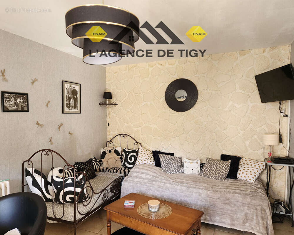 Maison à NEUVY-EN-SULLIAS