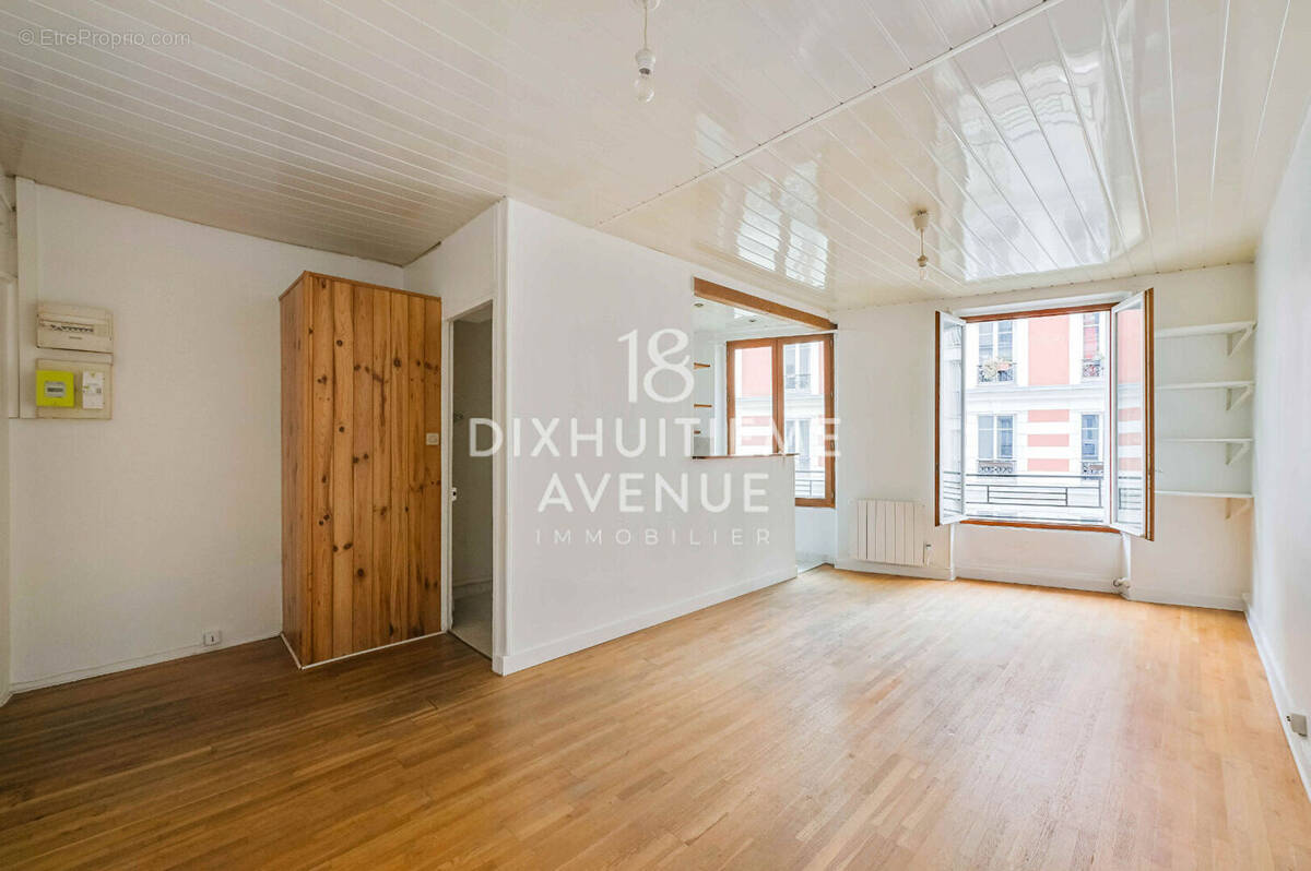 Appartement à PARIS-18E