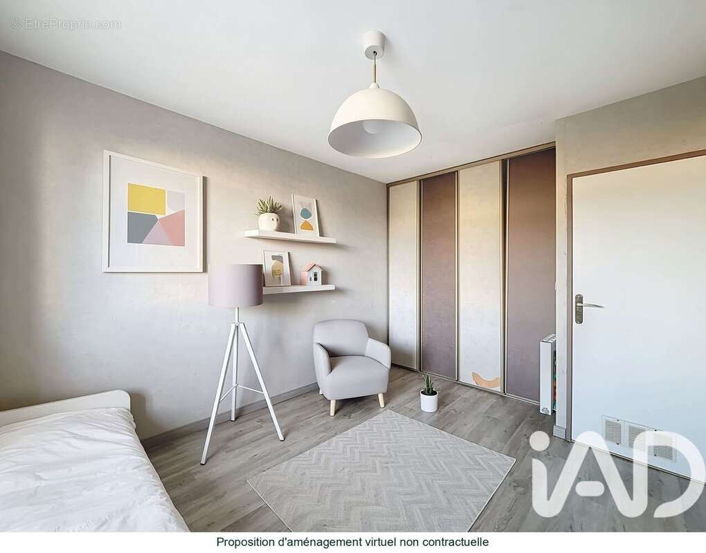 Photo 4 - Appartement à LE MESNIL-LE-ROI