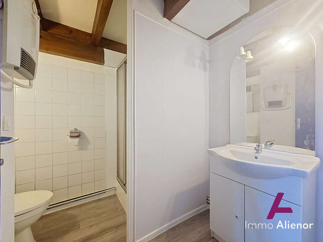 Appartement 38 m² à Hostens  - photo 8