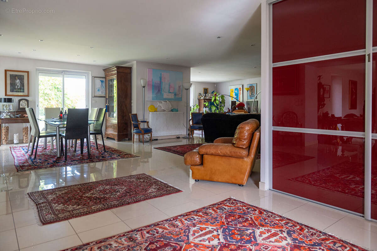 Maison à SAINT-SEBASTIEN-SUR-LOIRE