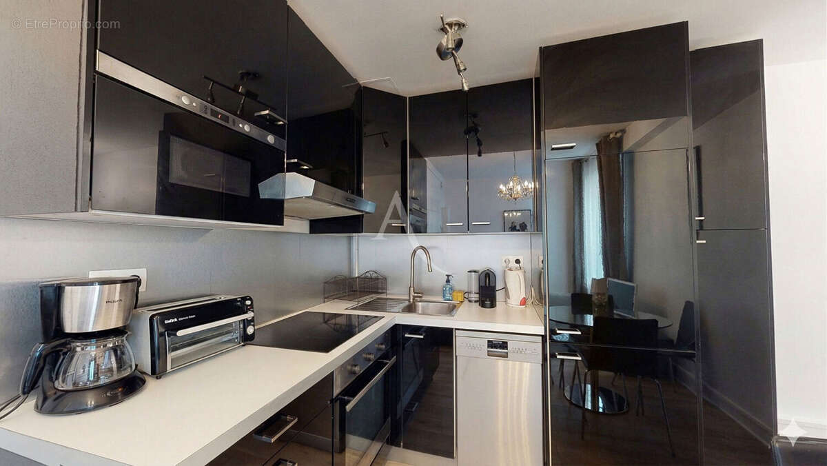 Appartement à PARIS-18E