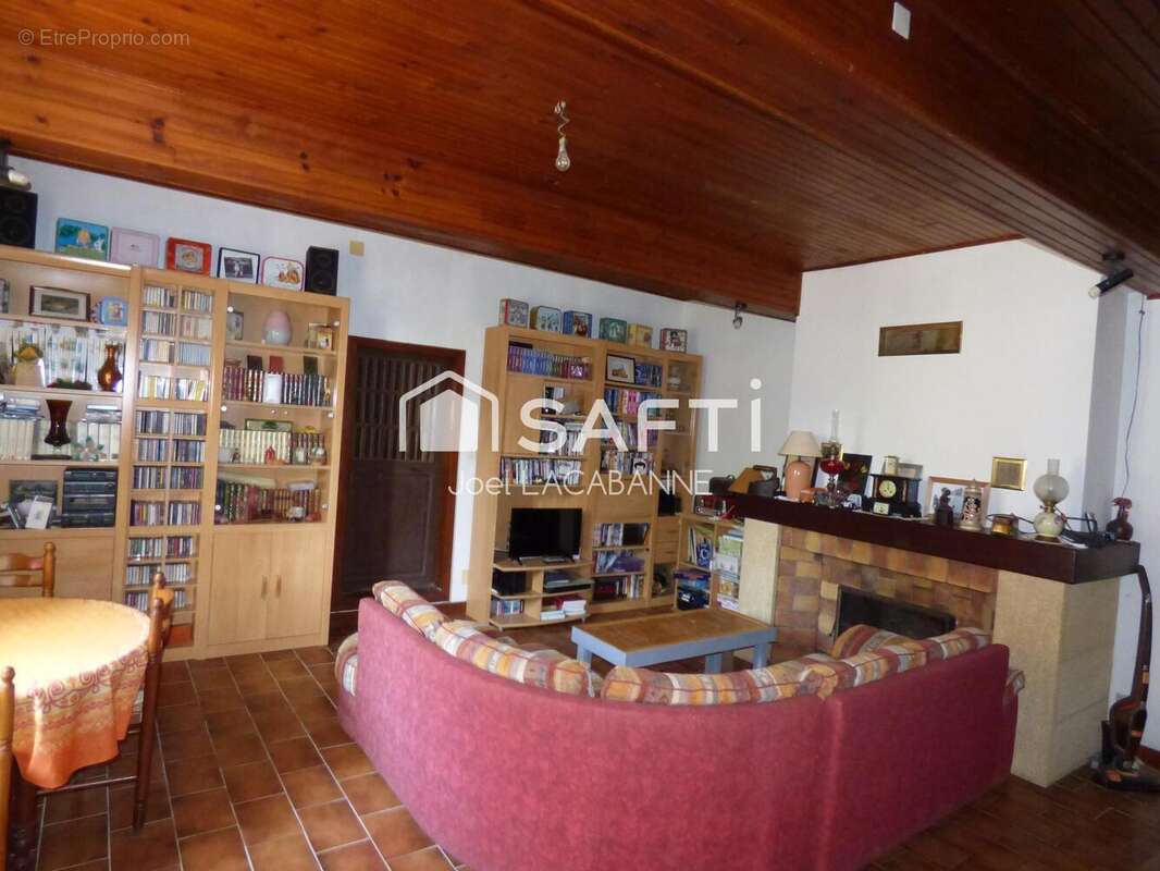 Maison 250 m² à Castelnau-Riviere-Basse  - photo 7