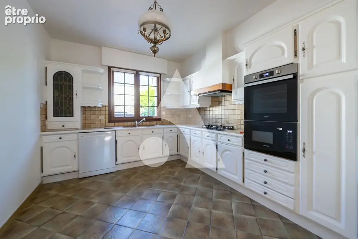 Ormesson Sur Marne, Belle maison familiale 8 pièces de 170 m2 - photo 7