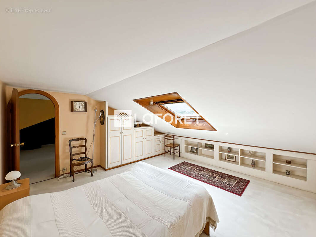 MENNECY - Village Levitt - Maison familiale indépendante 7 pièces - 137 m² - Terrain de 680 m² - photo 12