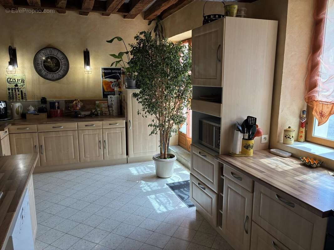 Maison à SAVIGNY-SUR-CLAIRIS
