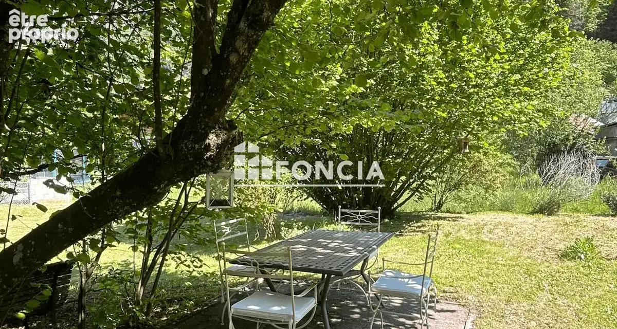 Ensemble immobilier à fort potentiel une maison de 64 M2 et grange 144 M2 à réhabiliter avec grand jardin plat - photo 3